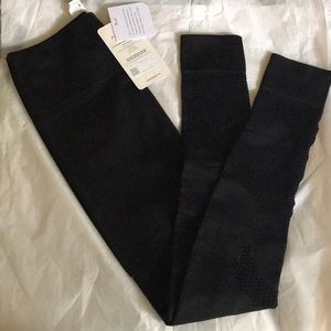 Fabletics High-Waisted Seamless Mesh Legging